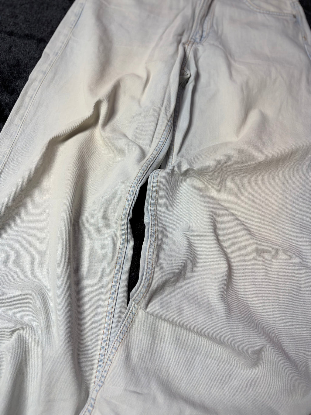 Off White